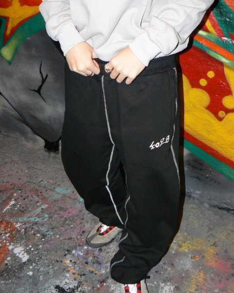4028 Black Sweatpant 4028 Black Sweatpant